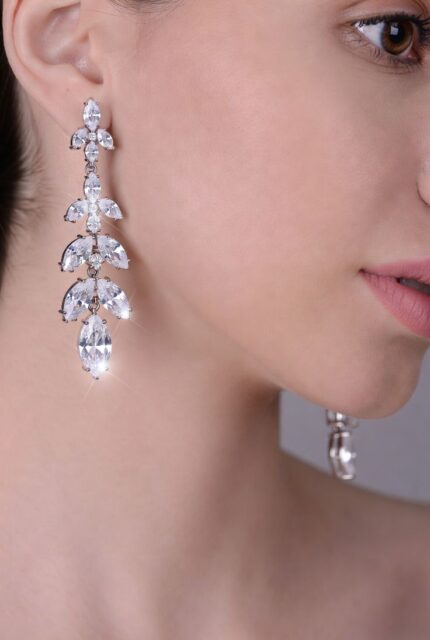 D&J Gypsy-style pendant Earring