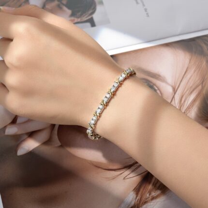D&J Regal Radiance Diamond Link Gold Bracelet